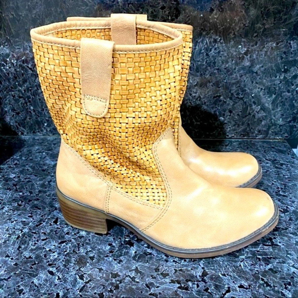 BareTraps Quest Booties Faux Leather Wicker Rattan Woven Womens